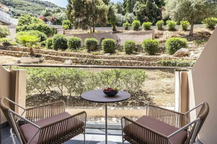 Standard Triple room with balcony and with mountain view