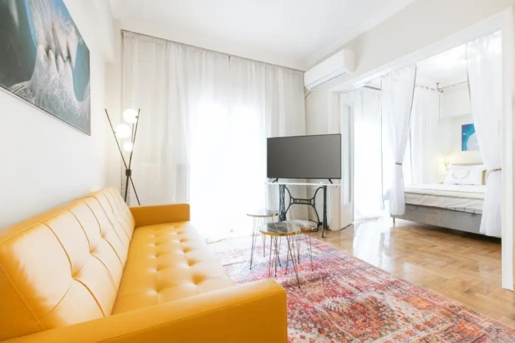 2 Bedrooms Apartment