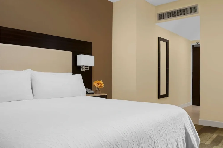 Double room with partial Times Square view