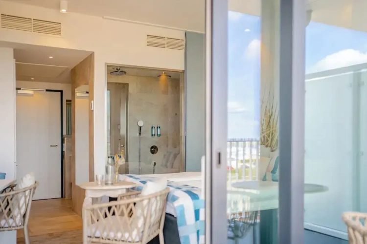 Comfort Double room with balcony and with garden view
