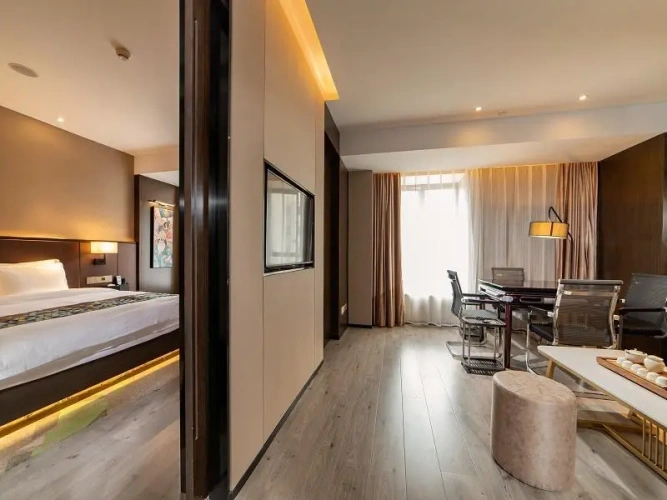 Deluxe Suite