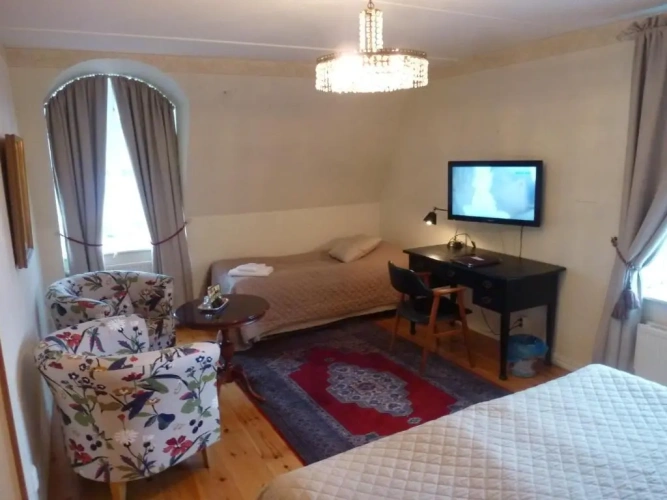 Standard Quadruple room with view