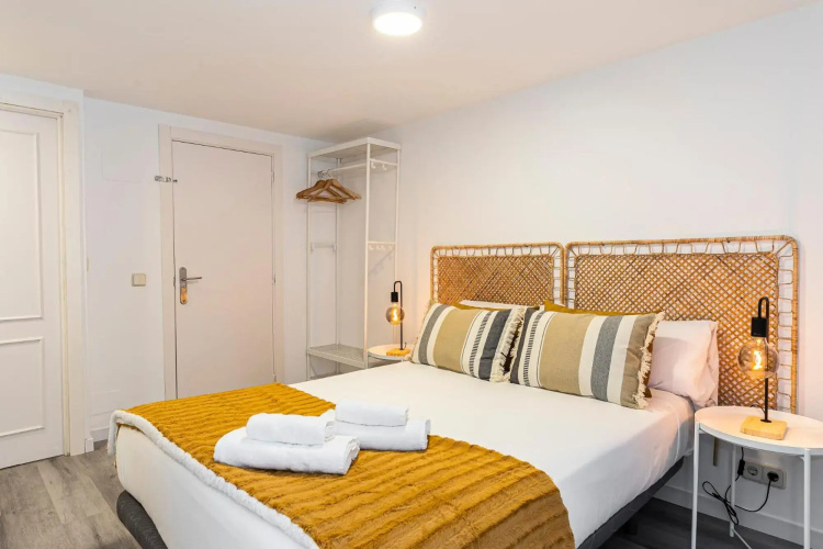 BNBHolder Calm Duplex RETIRO FREE PARKING