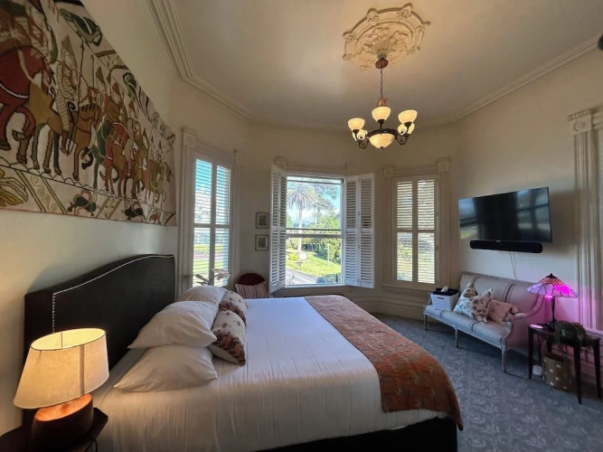 Standard room with sunrise view