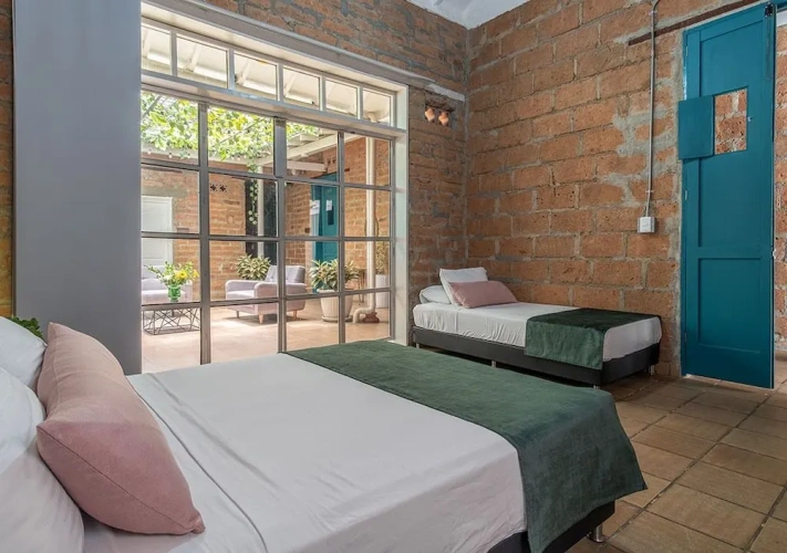 Standard Triple room