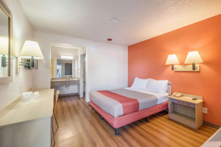 Motel 6 Fairfield, CA - North