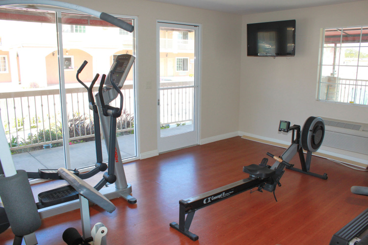 Crystal Inn & Suites photo 16