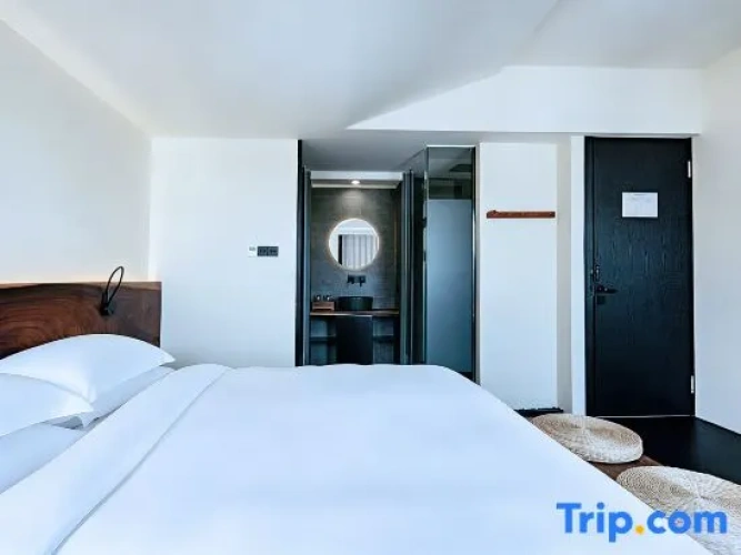 Standard Double room with lake view