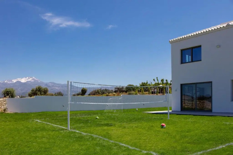 Alma Villa, 2000m2 Luxury Living, by ThinkVilla