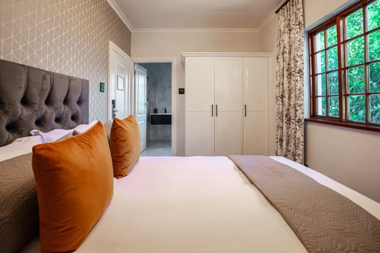 Deluxe Single room