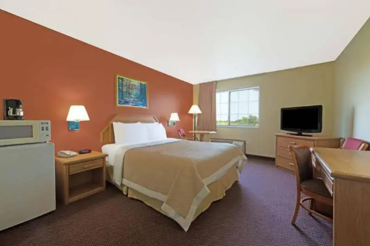 Cameron Days Inn