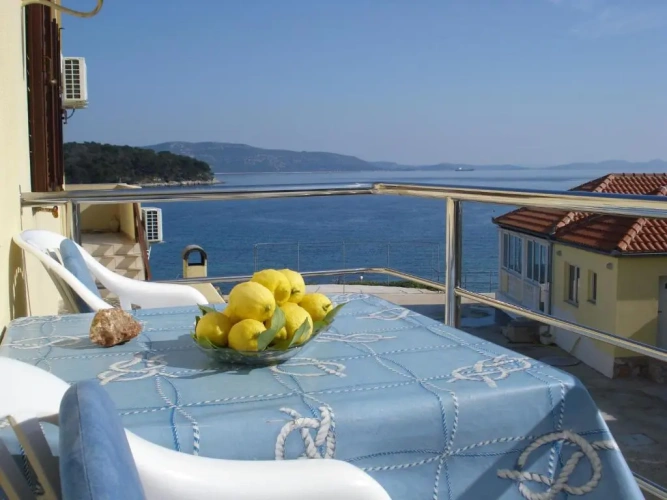 1 Bedroom Apartment with balcony and with sea view