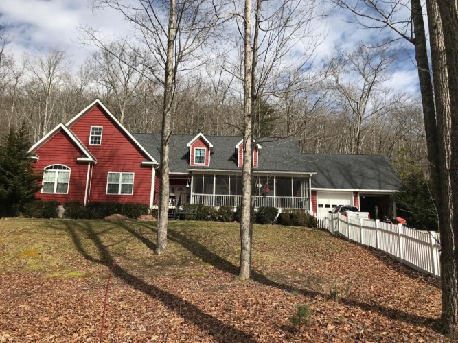5 Bedrooms Cottage