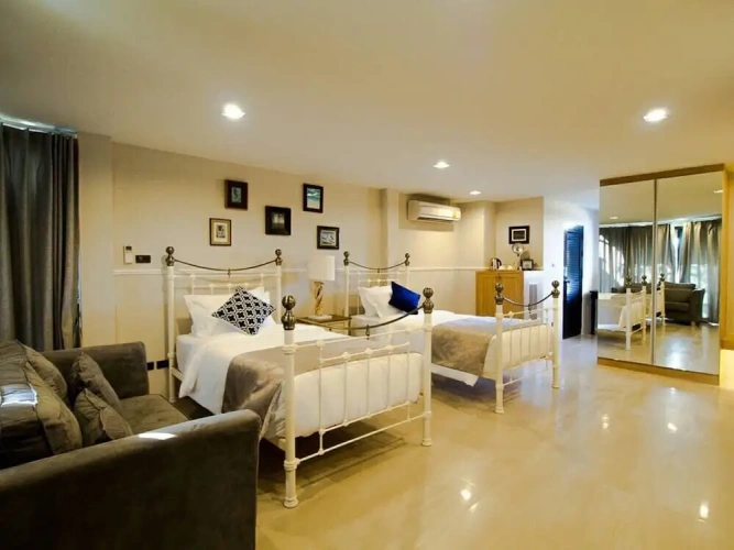 Deluxe Twin room with balcony