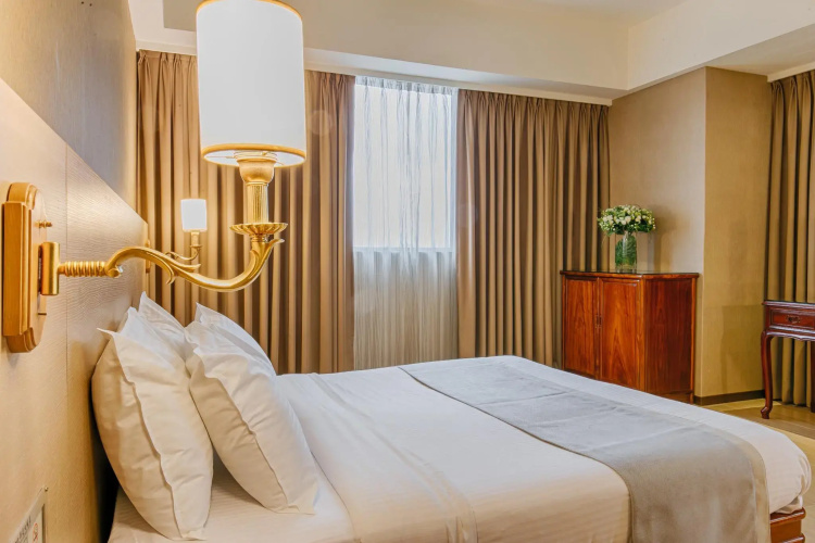 Highness Hotel
