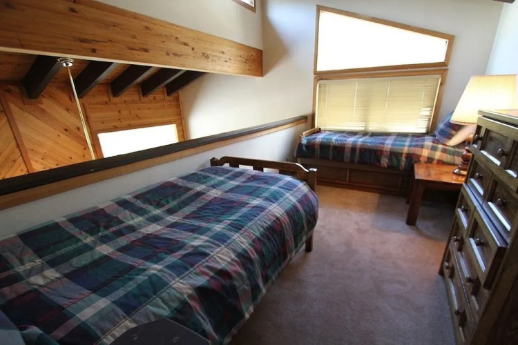 Rainbow S 4 3 Bedroom Condo by RedAwning