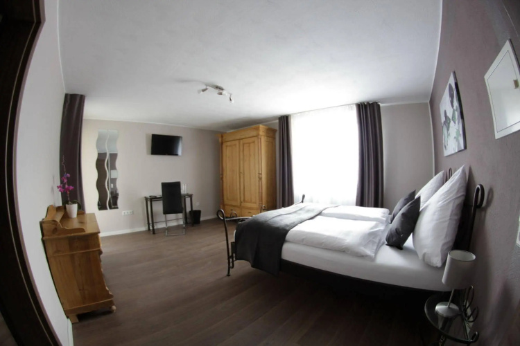 Apado-Hotel garni