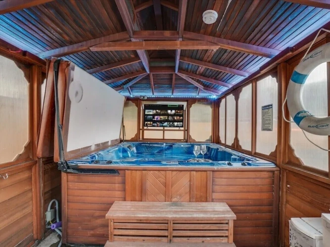 4 Bedrooms Cottage