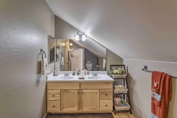 2 Bedrooms Cottage