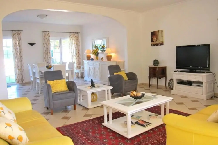 Villa Brady