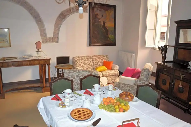 Casa Ciri Bed  Breakfast