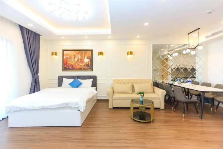 3 Bedrooms Apartment