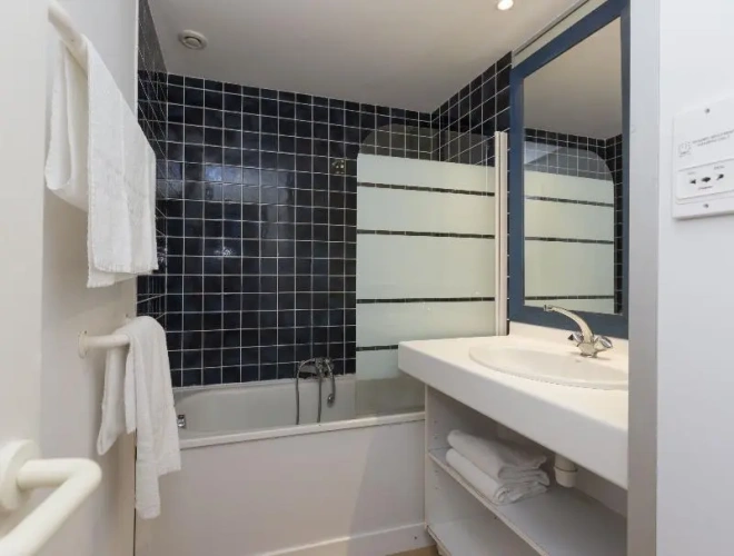 1 Bedroom Quadruple Apartment