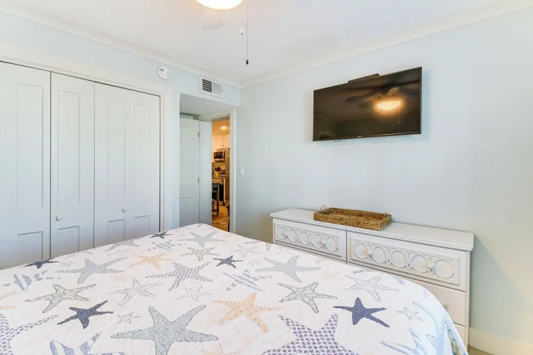 Beachfront Abode w/ Pool Access in Gulf Shores!