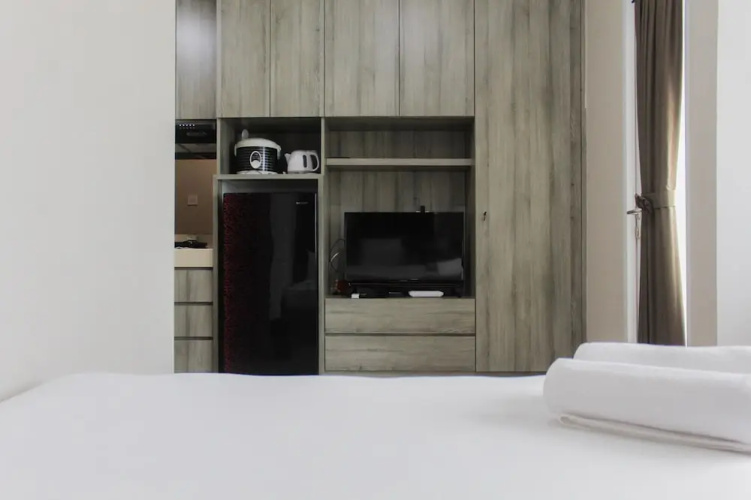 Comfy and Stylish Studio Apartment at B Residence