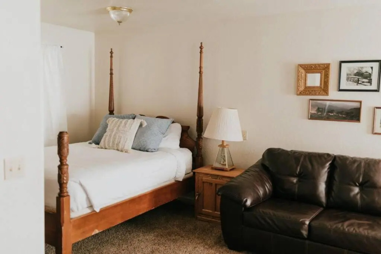 Long Barn Lodge