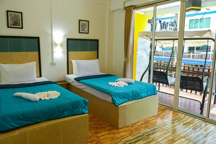 Standard Twin room