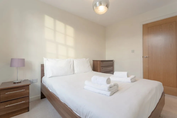 2 Bed Townhouse in Shepherds Bush