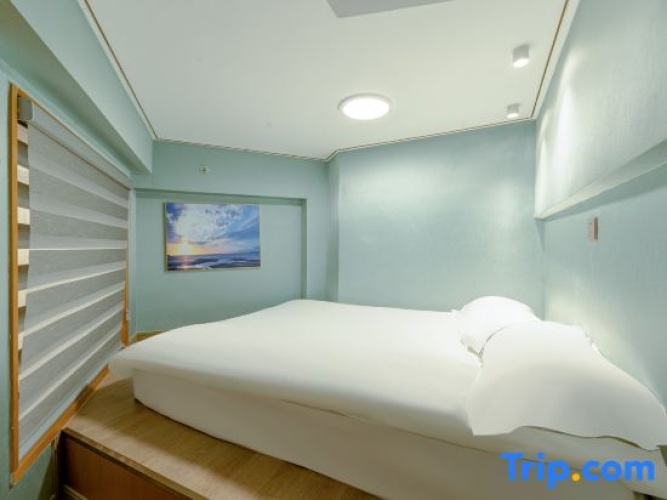 1 Bedroom Double Suite with mountain view