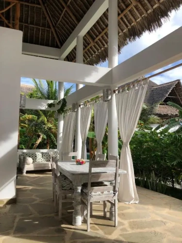 3 Bedrooms Villa