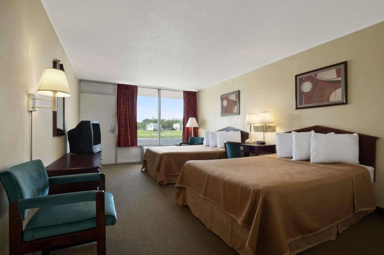 OYO Hotel Jennings Near Crowley, LA I-10