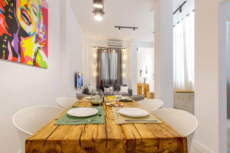 Deluxe Apartment