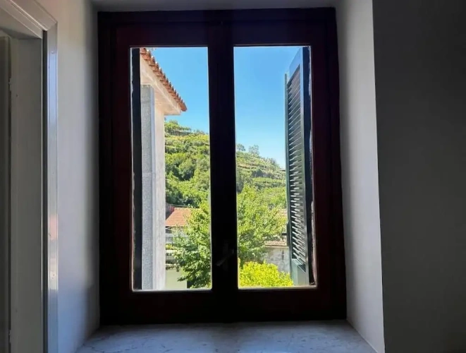Classic Apartment with mountain view