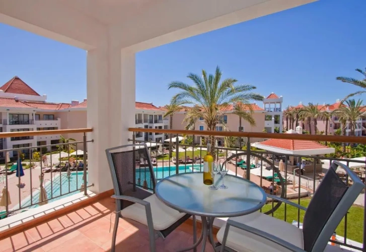 2 Bedrooms Luxury Suite