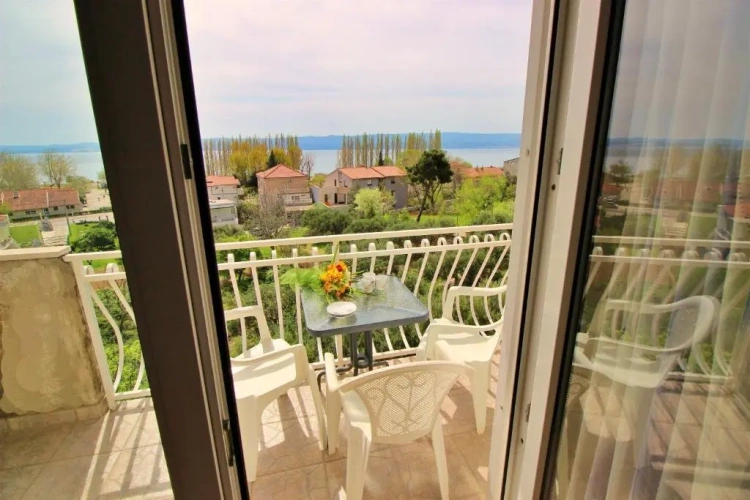 3 Bedrooms Apartment with sea view
