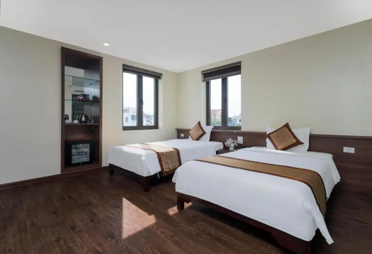 Standard Twin room with view