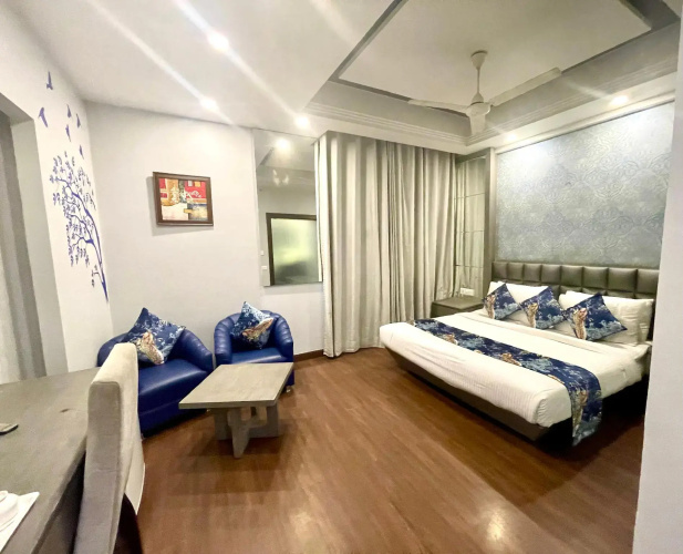 Hotel Narula's Aurrum