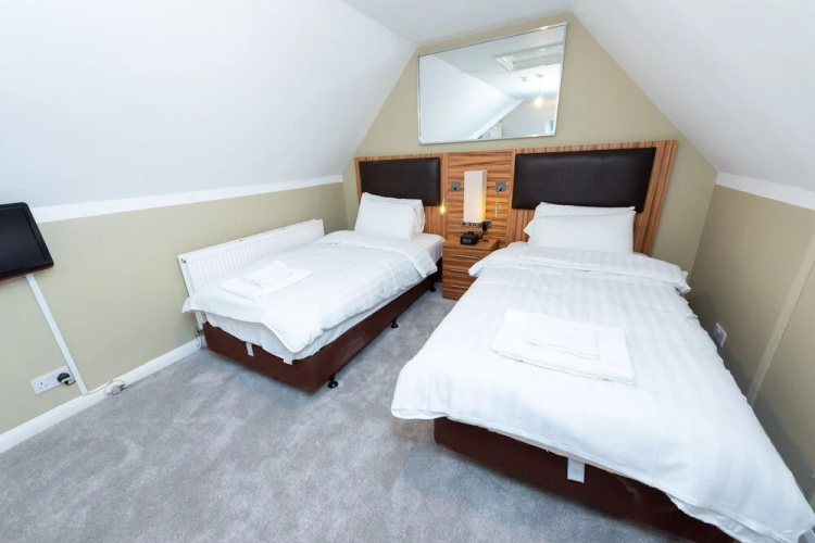 Uno Hotel Heathrow Windsor photo 14