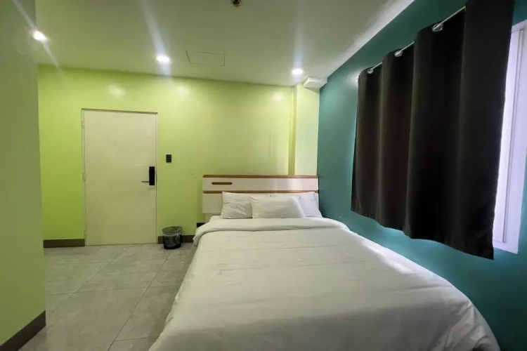 Economy room