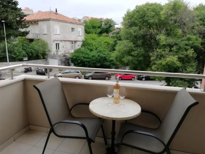 1 Bedroom Apartment with balcony