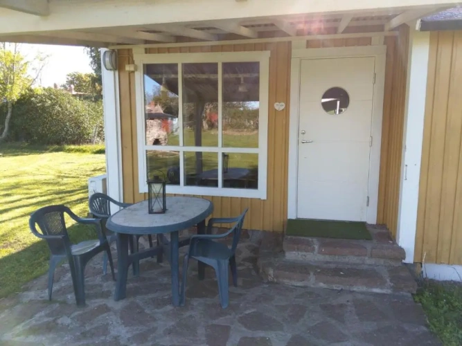 2 Bedrooms Cottage