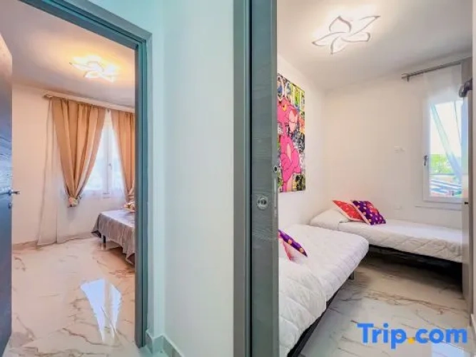 2 Bedrooms Apartment with balcony