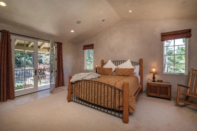 Pebble Beach Golfer Retreat