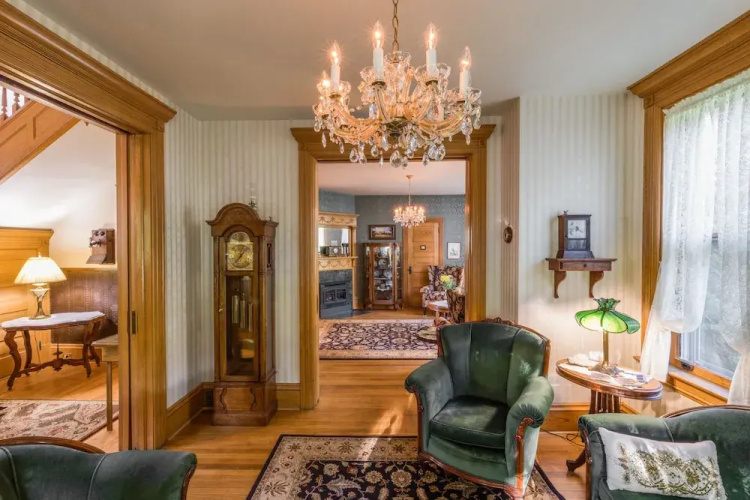 Habberstad House Bed and Breakfast