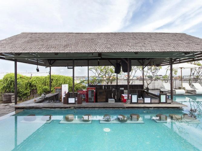 The Akmani Legian