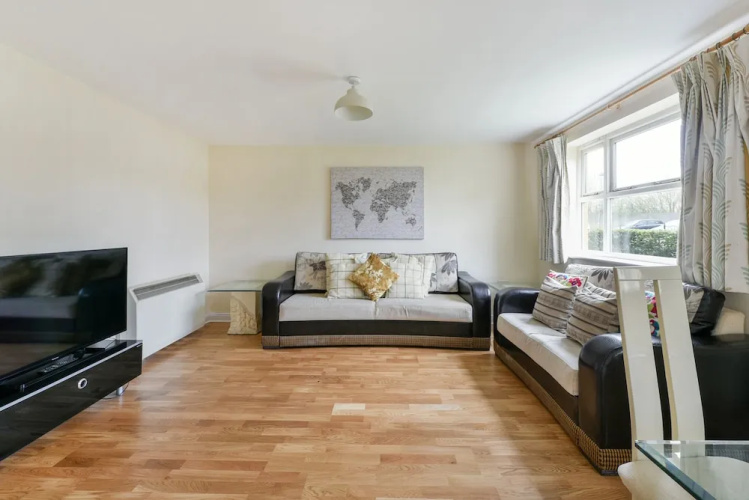 Haldane Lodge 2-Bedroom Flat